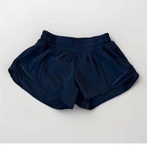 Lululemon Black Hotty Hot Shorts Size 2 Low Rise LR 2.5” Lined Workout Gym